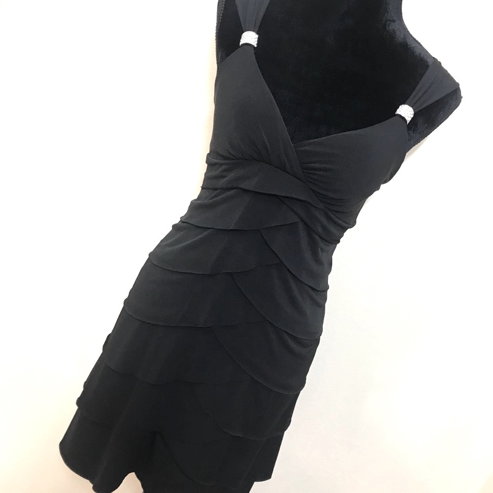 LABELLE FORMAL DRESS - Picture 4 of 10